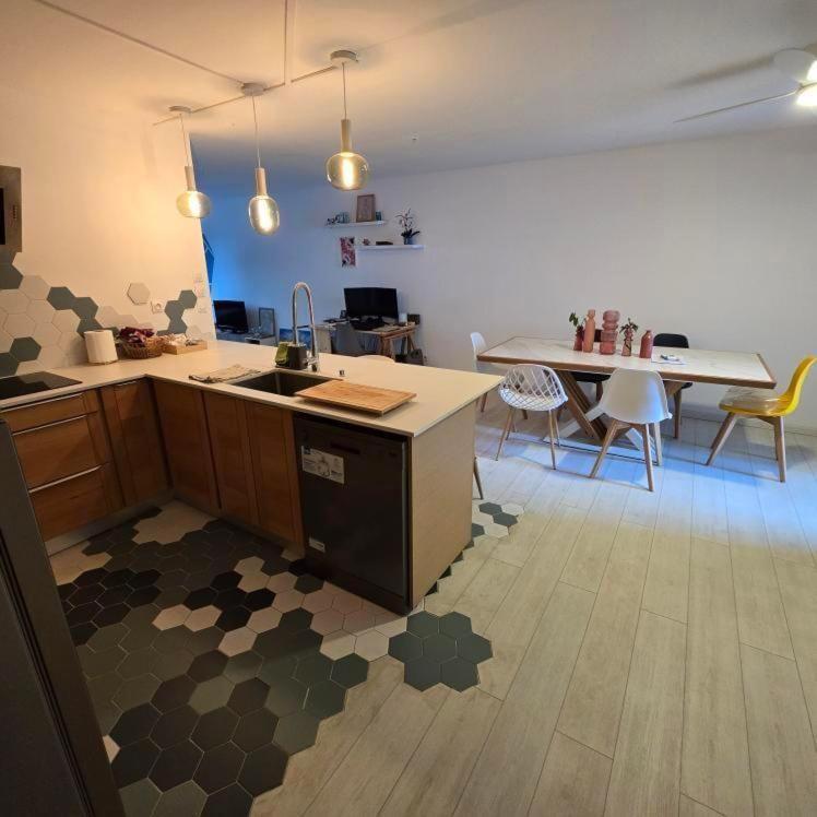 Chambre Chez L'Habitant Cosy Et Moderne, Vue Sur Montagne Saint-Denis Exteriér fotografie